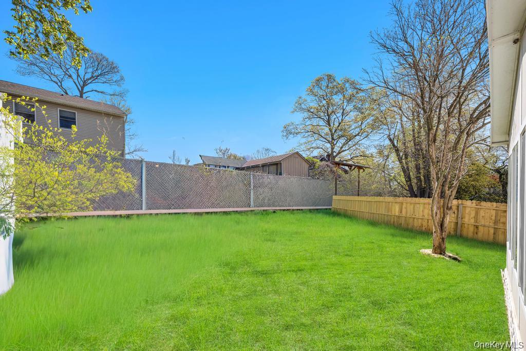 43 Comus Road Rocky Point, NY 11778 - Photo 8 of 28 Gallery Image 8
