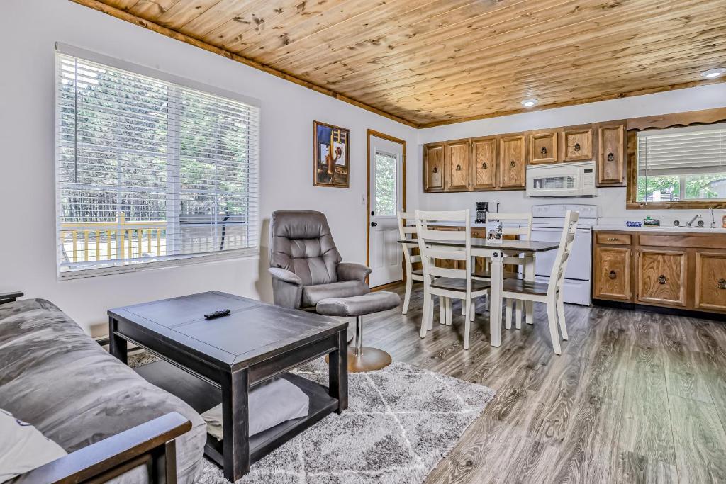 6464 East Big Lake Loop Road Three Lakes, WI 54562 - Photo 8 of 26 Gallery Image 8