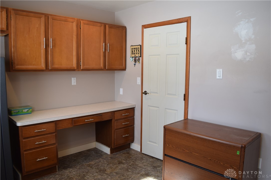 8889 Slagle Road Dayton, OH 45458 - Photo 22 of 29 Mud room/laundry room