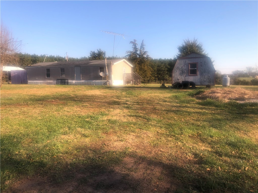 1110 Slaton Road Townville, SC 29689 - Photo 8 of 38 Backyard