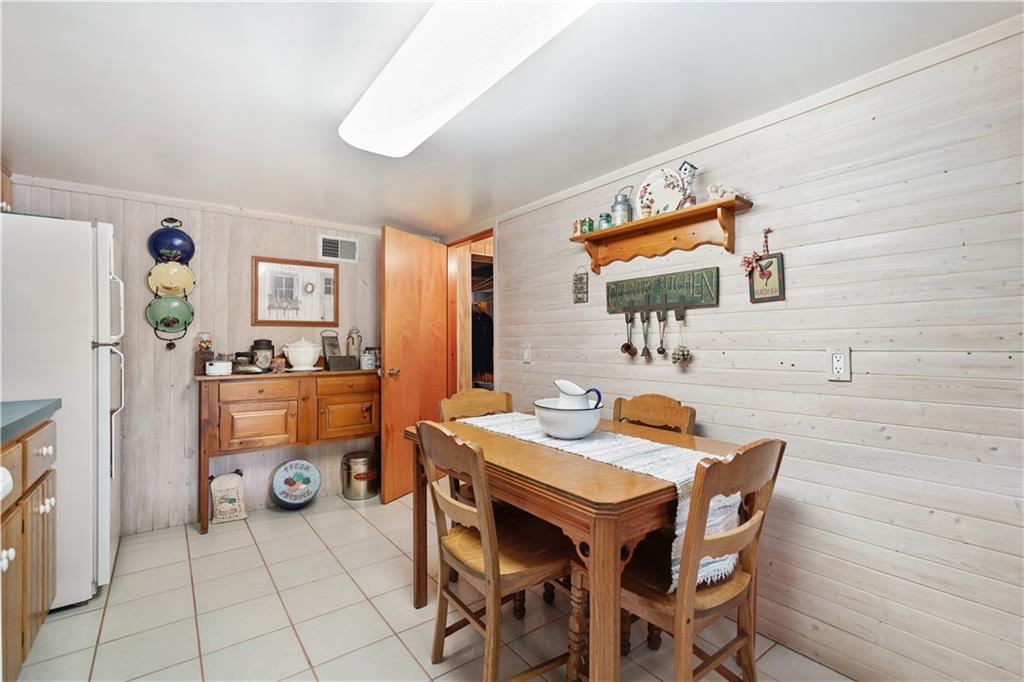 335 Spring Street Yukon, PA 15698 - Photo 6 of 24 BRIGHT, SUNNY, SPACIOUS AND WONDERFUL!