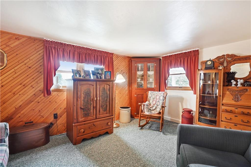 335 Spring Street Yukon, PA 15698 - Photo 8 of 24 LIVING ROOM