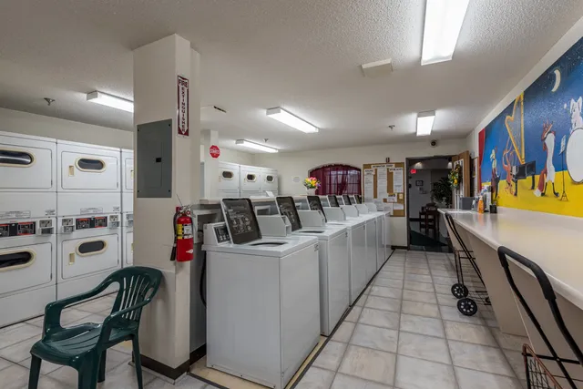 $1,200 | 3305 Sunset Avenue, Unit 121, Waukegan, IL 60087