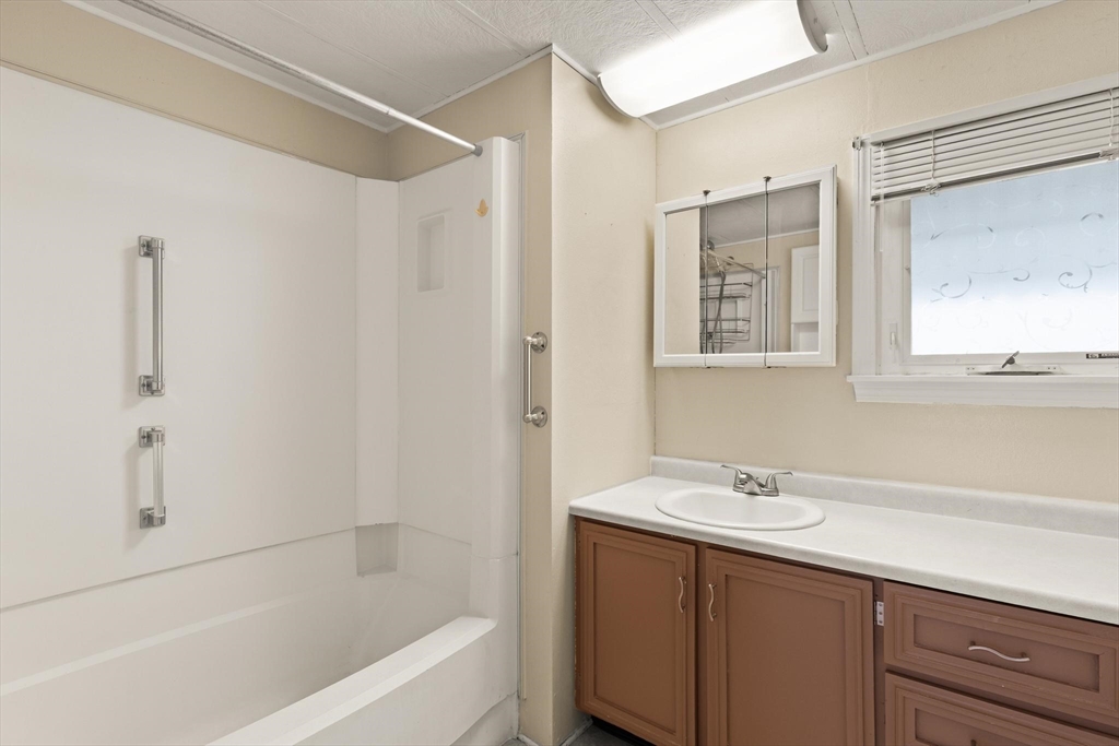 48 Easy Street Raynham, MA 02767 - Photo 11 of 17