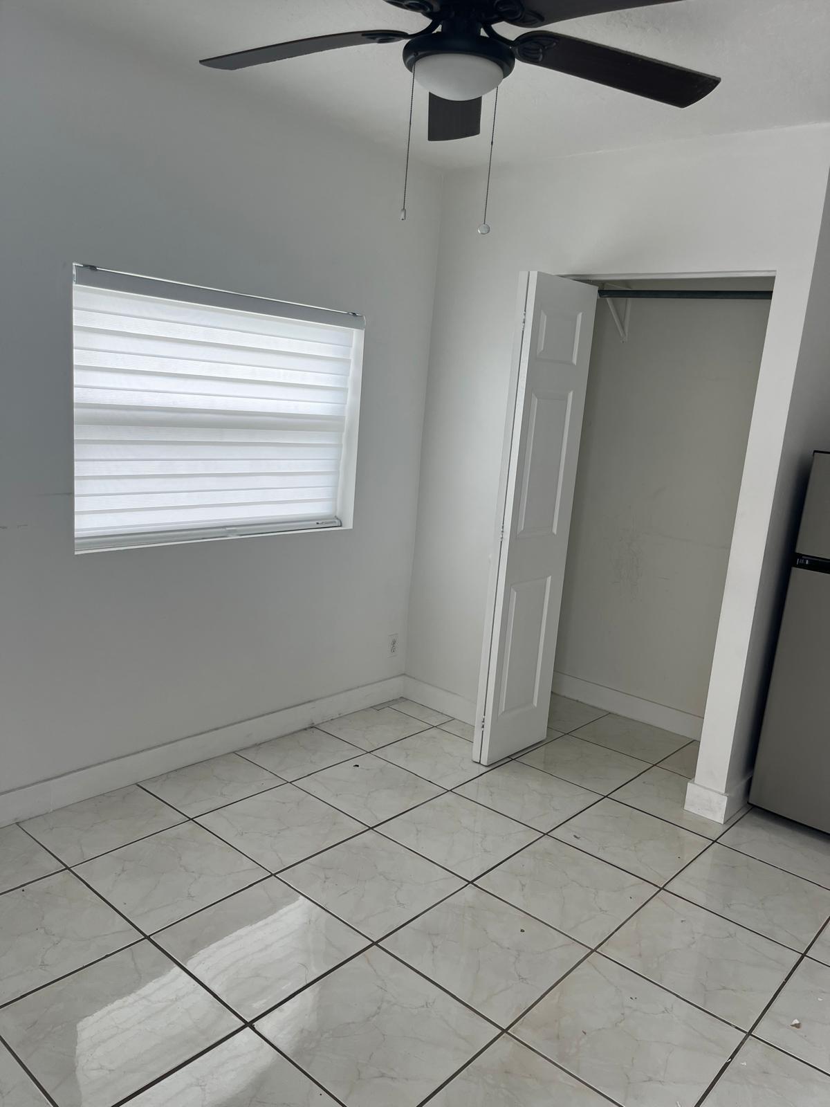 20510 Southwest 115th Road Miami, FL 33189 - Photo 9 of 25 cuarto efficiency
