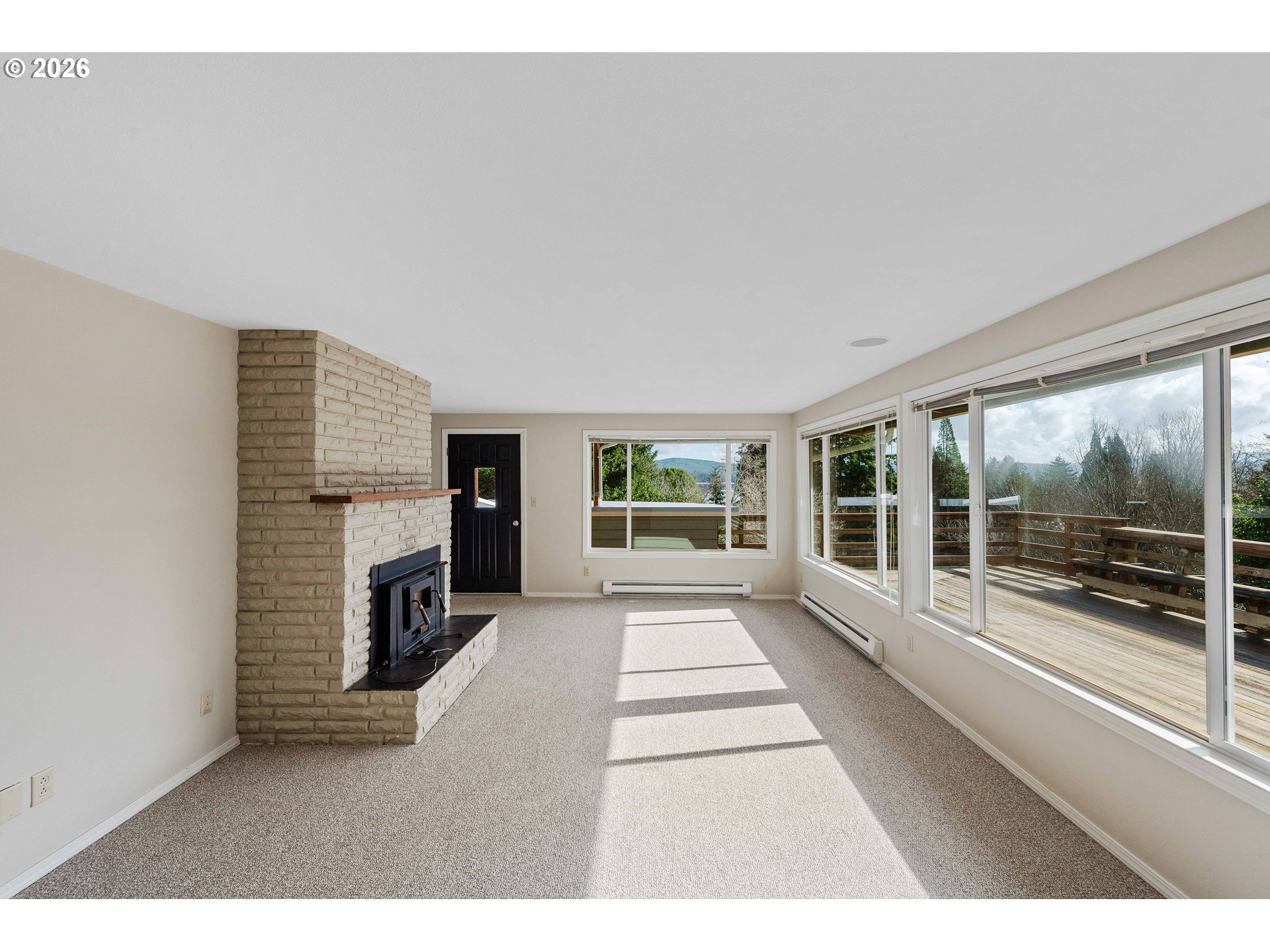 2912 Stanton Avenue North Bend, OR 97459 - Photo 11 of 39