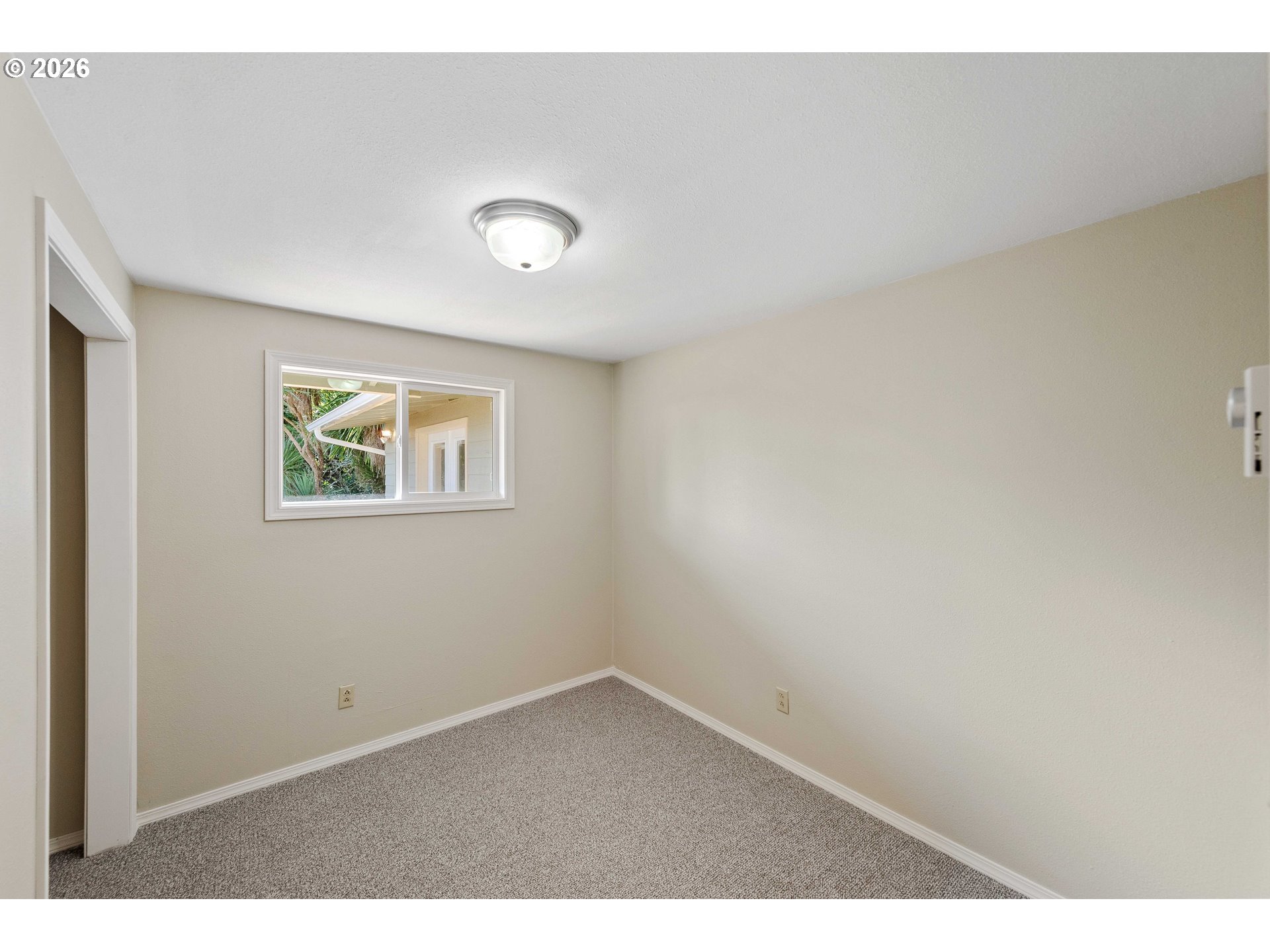 2912 Stanton Avenue North Bend, OR 97459 - Photo 19 of 39