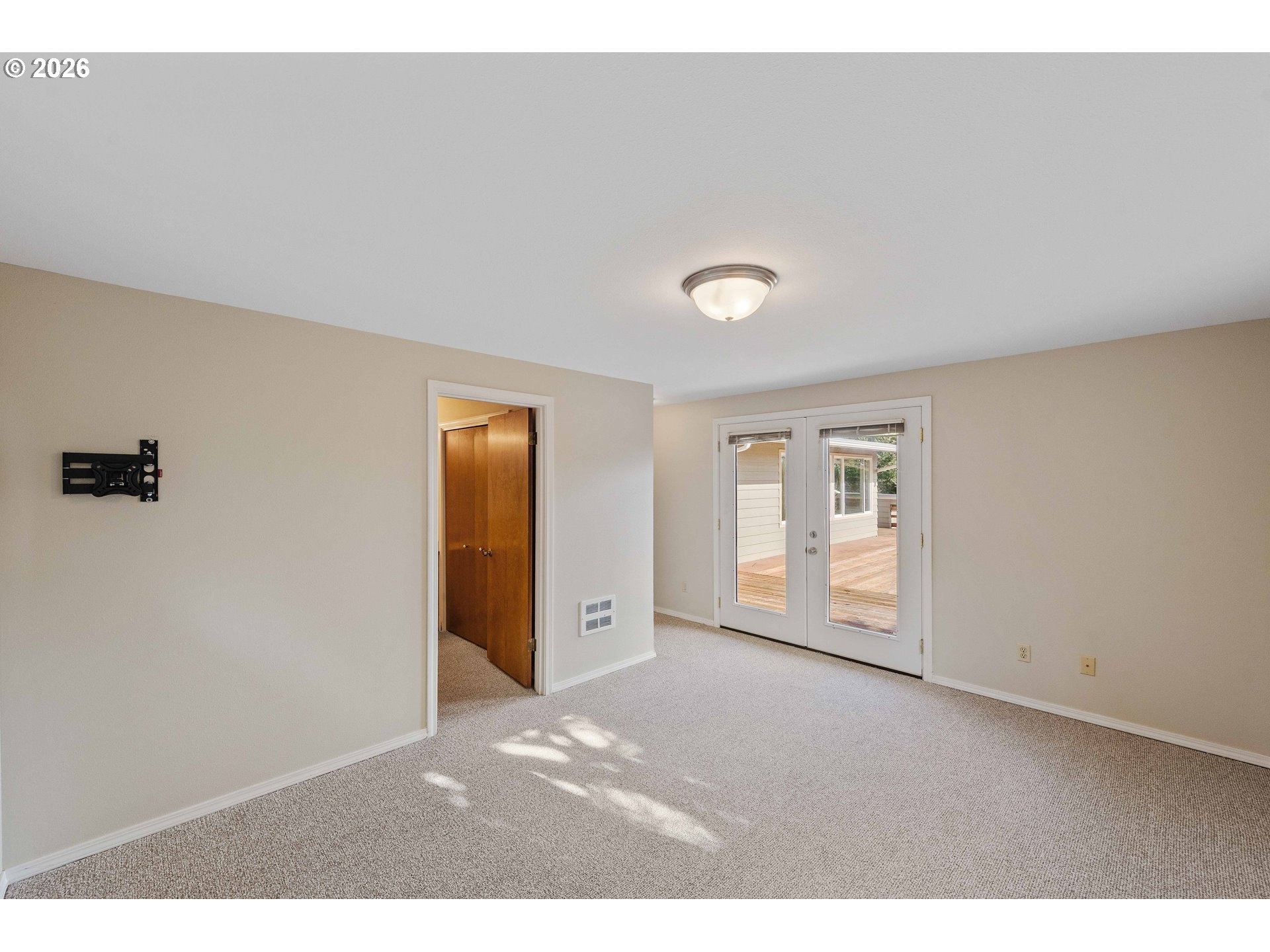 2912 Stanton Avenue North Bend, OR 97459 - Photo 28 of 39