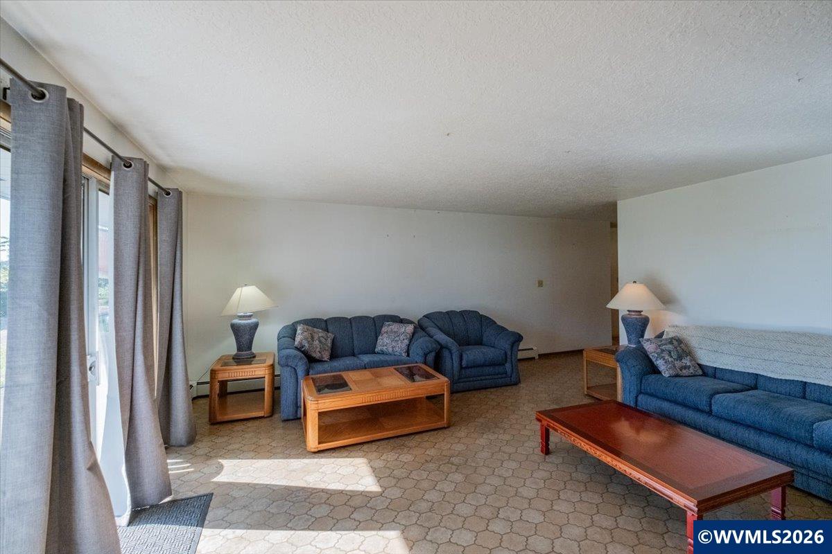 39179 Santiam Bluffs Road Northeast Albany, OR 97322 - Photo 15 of 43