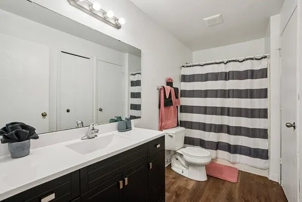 $1,350 | 1132 Morraine View Drive, Madison, WI 53719