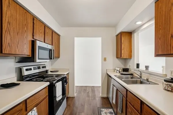 $1,350 | 1132 Morraine View Drive, Madison, WI 53719