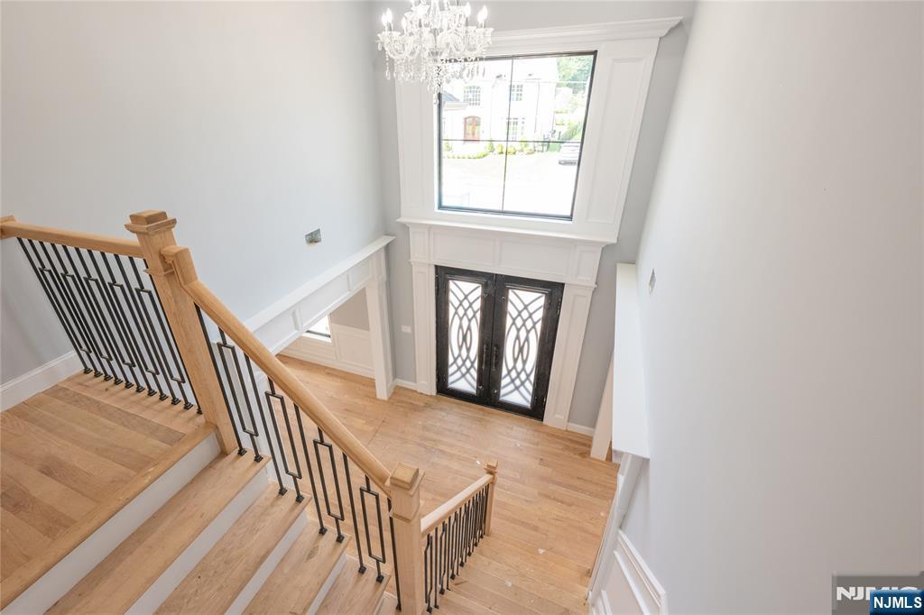 412 Gregory Road Paramus, NJ 07652 - Photo 19 of 45 Gallery Image 19