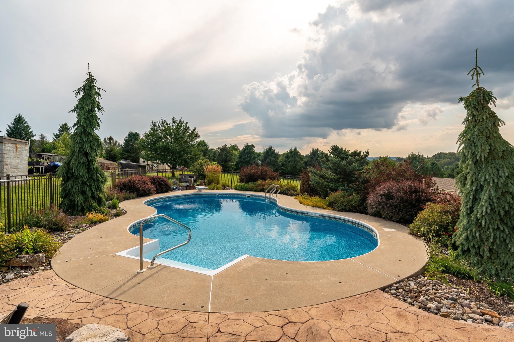 206 Hilldale Road Pequea, PA 17565 - Photo 4 of 41 In Ground Pool