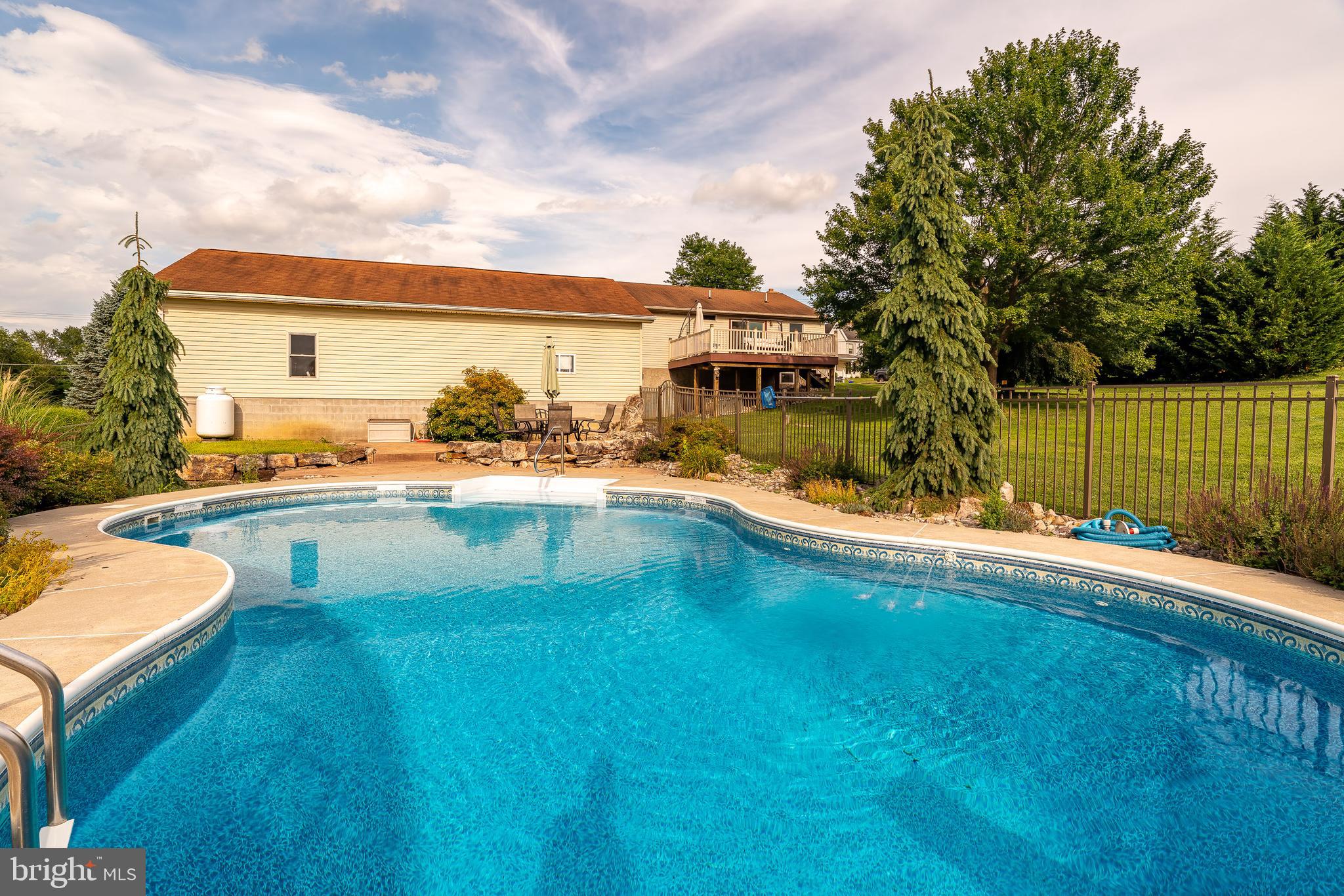 206 Hilldale Road Pequea, PA 17565 - Photo 5 of 41 Pool goes from 4ft to 8 ft