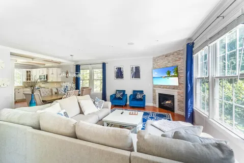 $1,695,000 | 39A Foster Road, Quogue, NY 11959