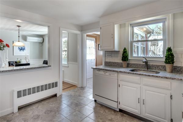 4 Pleasant Road Wilmington, MA 01887 - Photo 4 of 24 Gallery Image 4