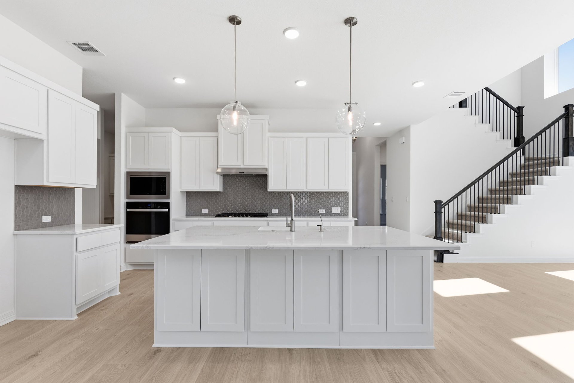 372 Wood Thrush Run Kyle, TX 78640 - Photo 9 of 38 Gorgeous Open Concept Kitchen