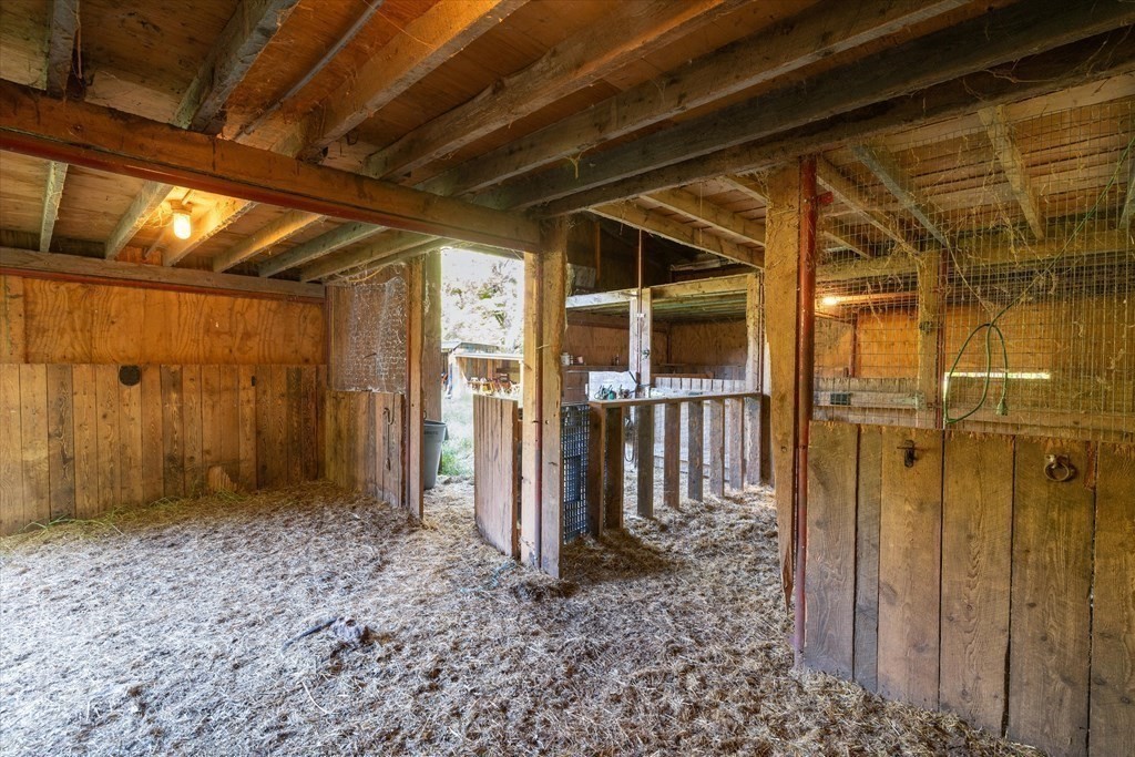 160 Hall Road Winchendon, MA 01475 - Photo 23 of 35 a view of a porch