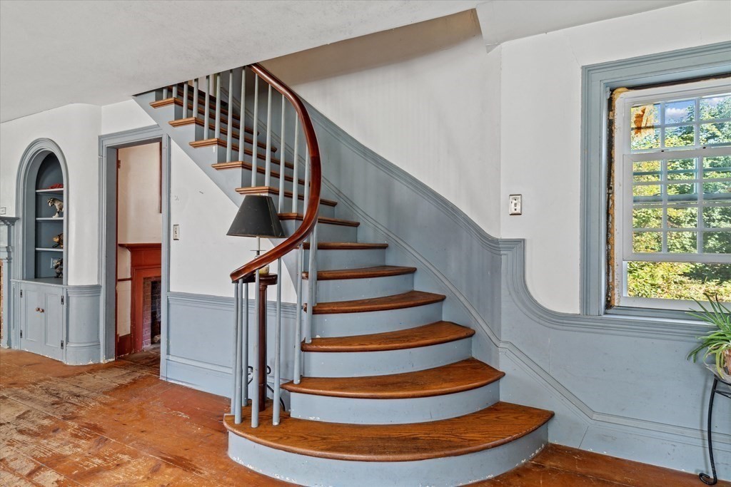 160 Hall Road Winchendon, MA 01475 - Photo 9 of 35 a view of entryway