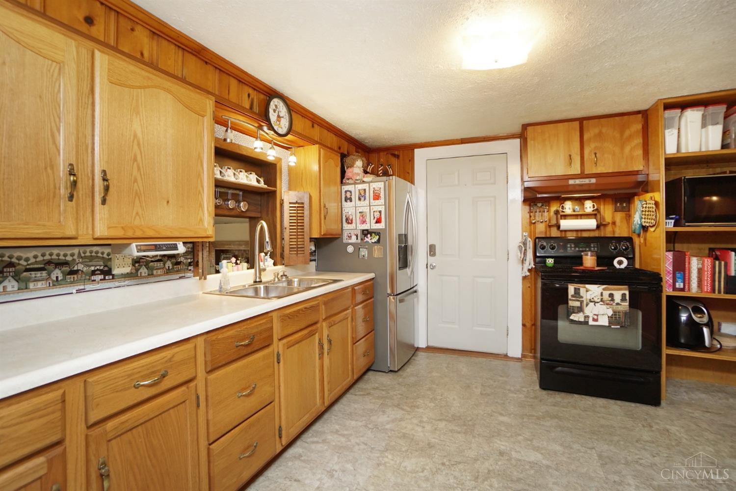 7261 Pippin Road Cincinnati, OH 45239 - Photo 11 of 33 Gallery Image 11