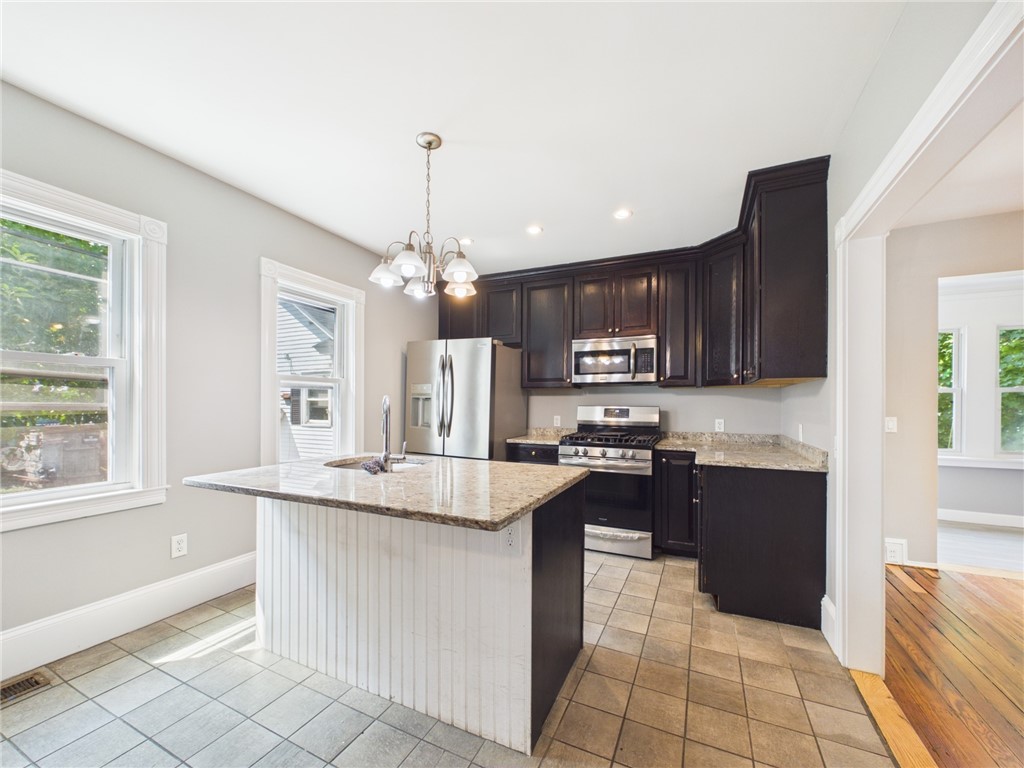 13 Clyde Street Providence, RI 02908 - Photo 13 of 35