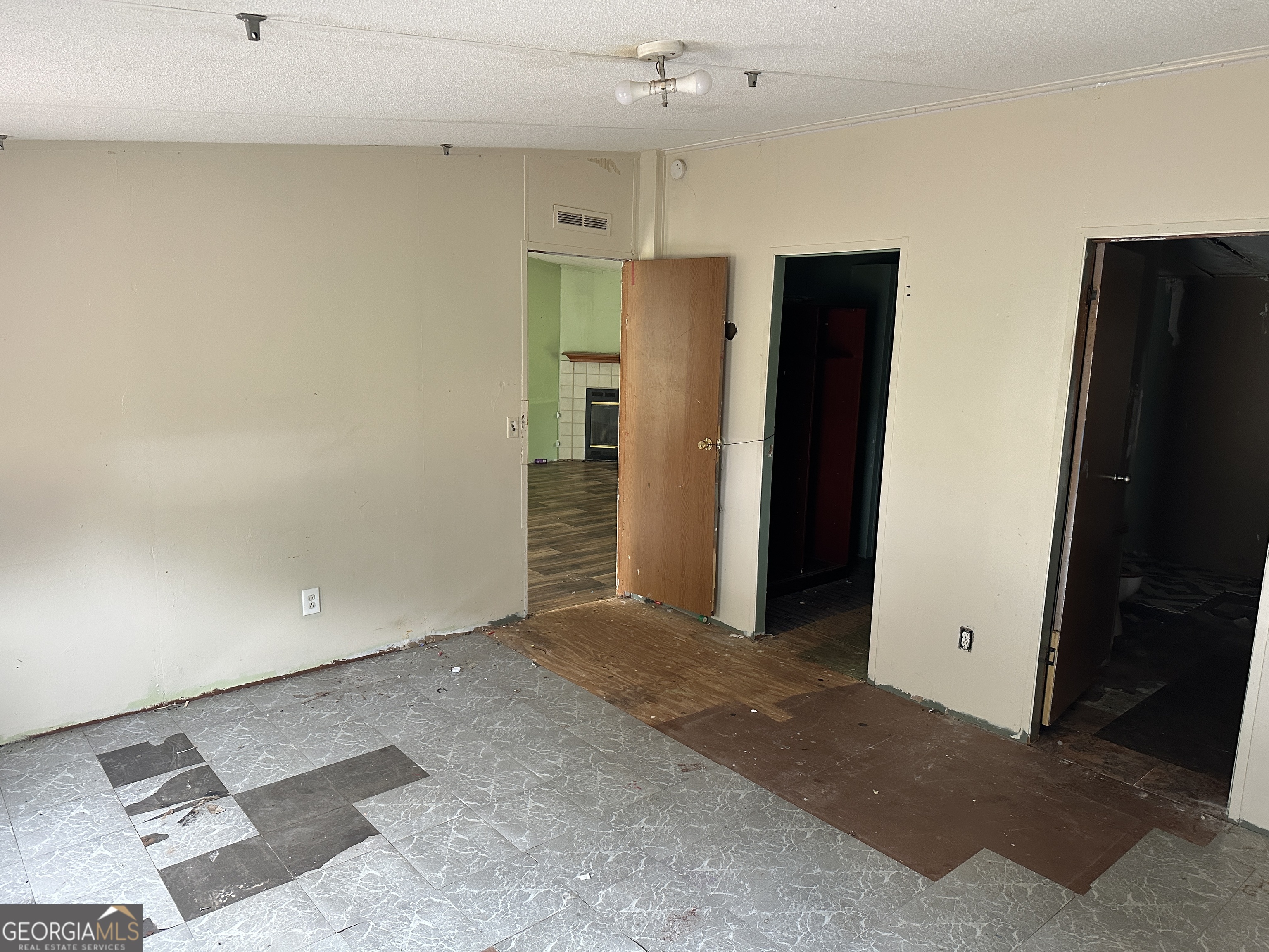 2050 Buckhorn Road Clarkesville, GA 30523 - Photo 4 of 19