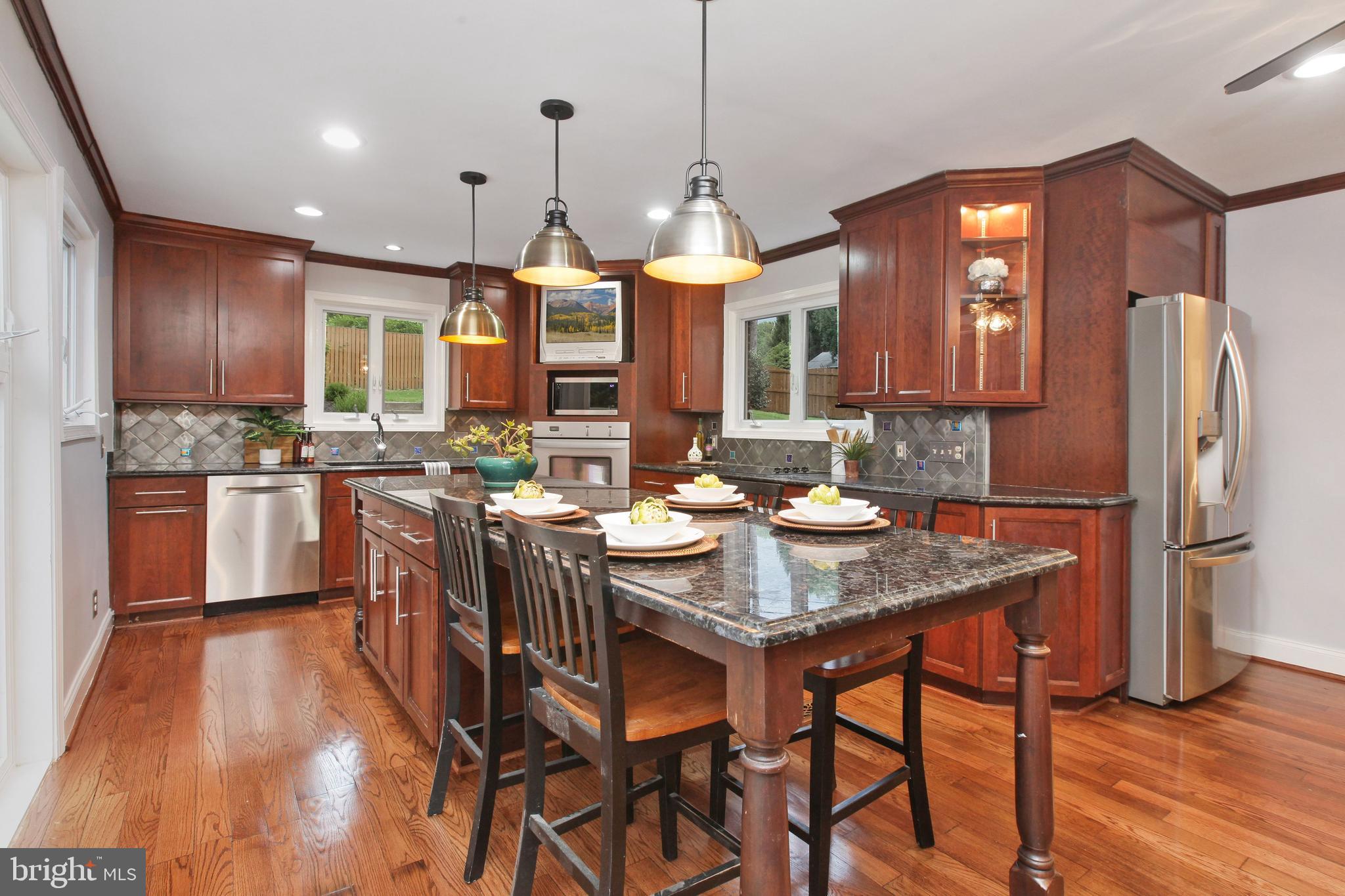 3908 Saul Road Kensington, MD 20895 - Photo 3 of 45