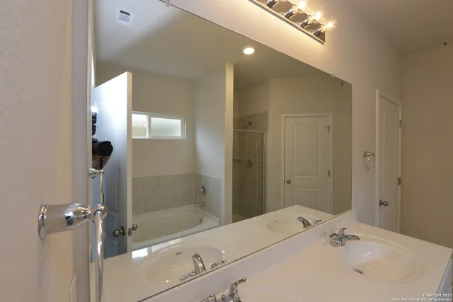 $2,400 | 4626 Chalk Flats, San Antonio, TX 78253