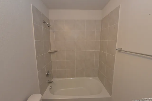 $2,400 | 4626 Chalk Flats, San Antonio, TX 78253