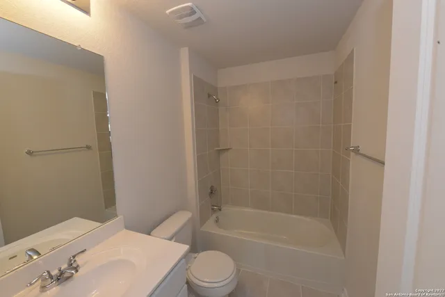 $2,400 | 4626 Chalk Flats, San Antonio, TX 78253