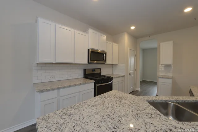 $2,400 | 4626 Chalk Flats, San Antonio, TX 78253