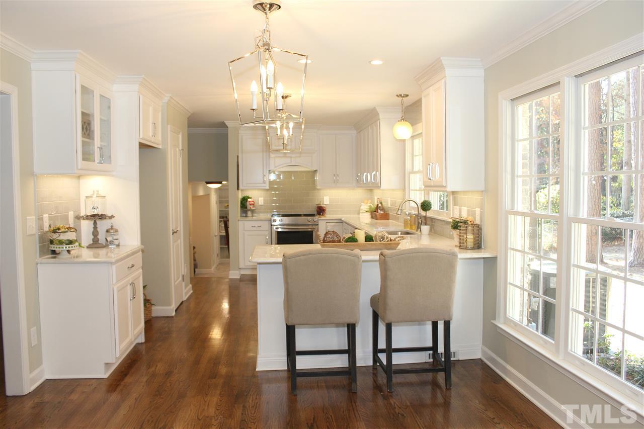 4917 Brookhurst Place Raleigh, NC 27609 - Photo 6 of 17 Gallery Image 6