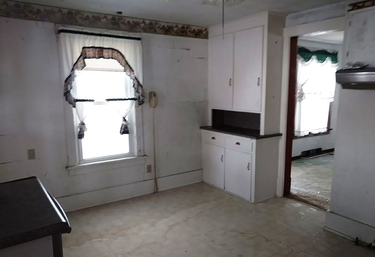 4287 South Freeport Road Polo, IL 61064 - Photo 5 of 11 a view of a livingroom with a window