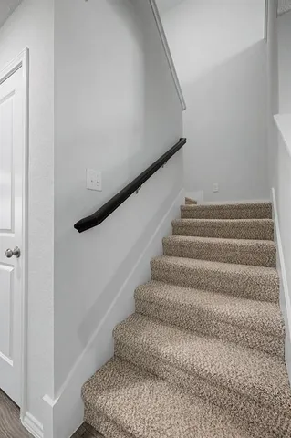 $2,150 | 213 Arbor Court, Granbury, TX 76048