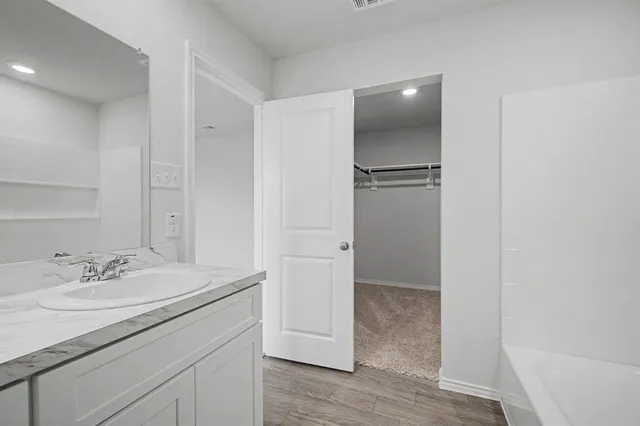 $2,150 | 213 Arbor Court, Granbury, TX 76048