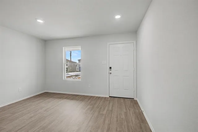 $2,150 | 213 Arbor Court, Granbury, TX 76048