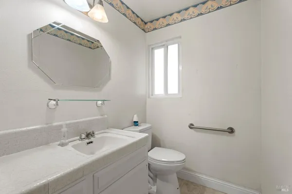 $420,000 | 1242 Poplar Avenue, Willits, CA 95490