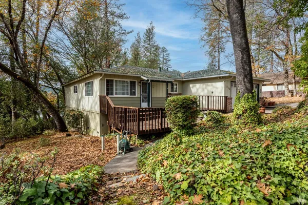 $420,000 | 1242 Poplar Avenue, Willits, CA 95490