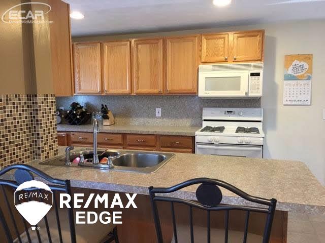 13145 Tuscola Road Clio, MI 48420 - Photo 7 of 26 21295346-6.JPG