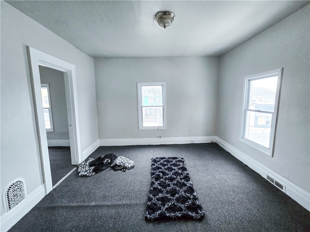 524 Dewey Avenue Rochester, NY 14613 - Photo 9 of 13