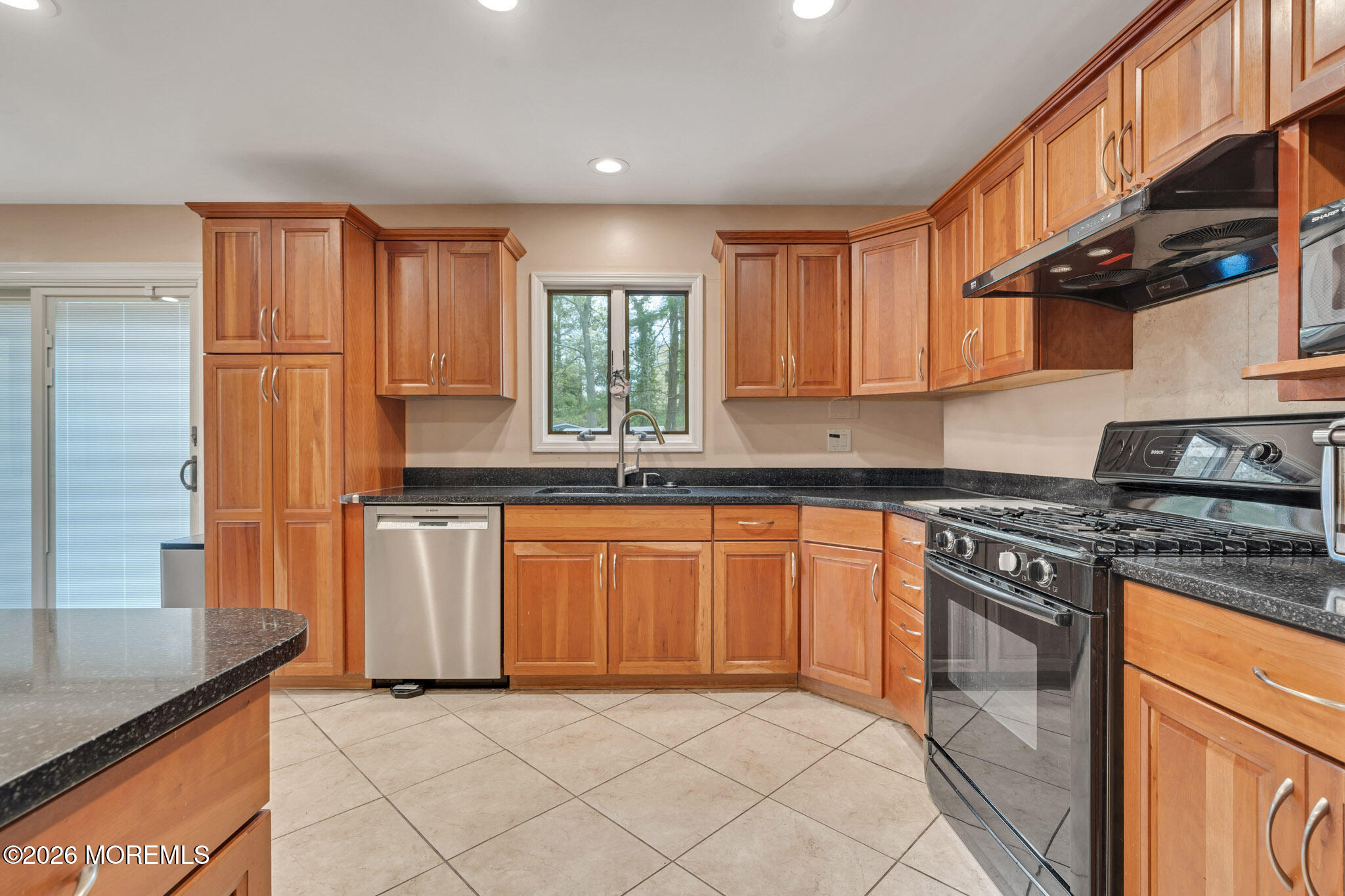 3 Cardinal Road Holmdel, NJ 07733 - Photo 16 of 26 DSC06230