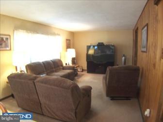 97 Woodlawn Road Warminster, PA 18974 - Photo 5 of 6 Family Room