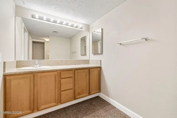 $164,900 | 41 Vista Rafael Parkway, Reno, NV 89503