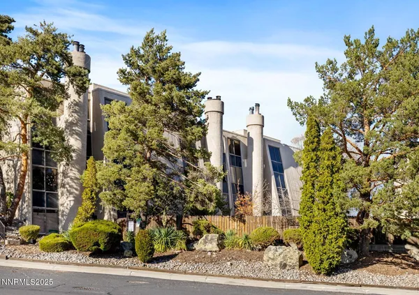 $164,900 | 41 Vista Rafael Parkway, Reno, NV 89503