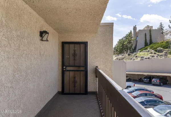 $164,900 | 41 Vista Rafael Parkway, Reno, NV 89503