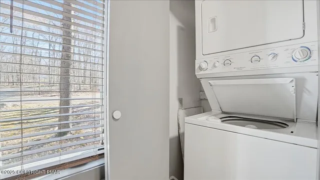 $229,000 | 119 Downhill Lake, Lake Harmony, PA 18624