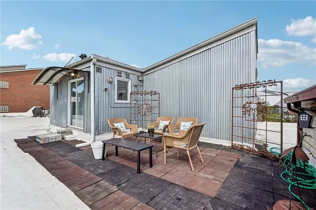 a picture of city view