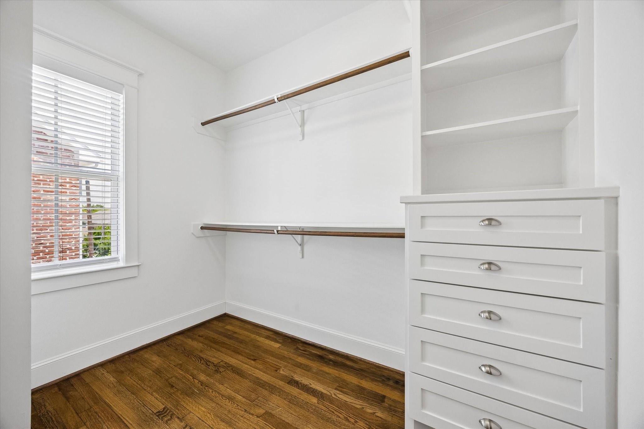 415 West 16th Street, Unit D Houston, TX 77008 - Photo 32 of 41 Second primary closet