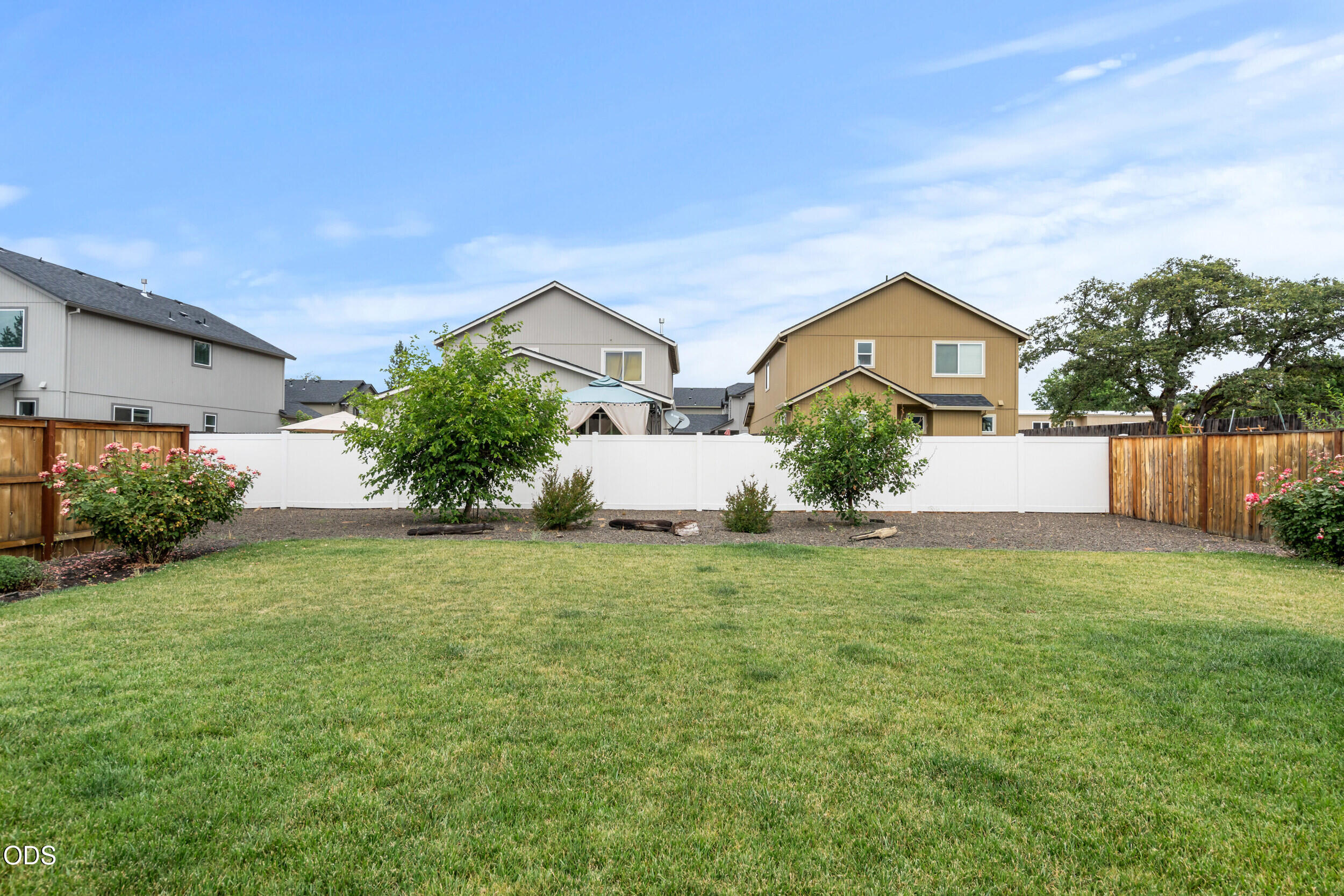 961 Arrowhead Trail Eagle Point, OR 97524 - Photo 35 of 47