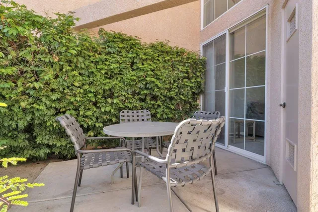 $425,000 | 1555 North Chaparral Road, Unit 207, Palm Springs, CA 92262